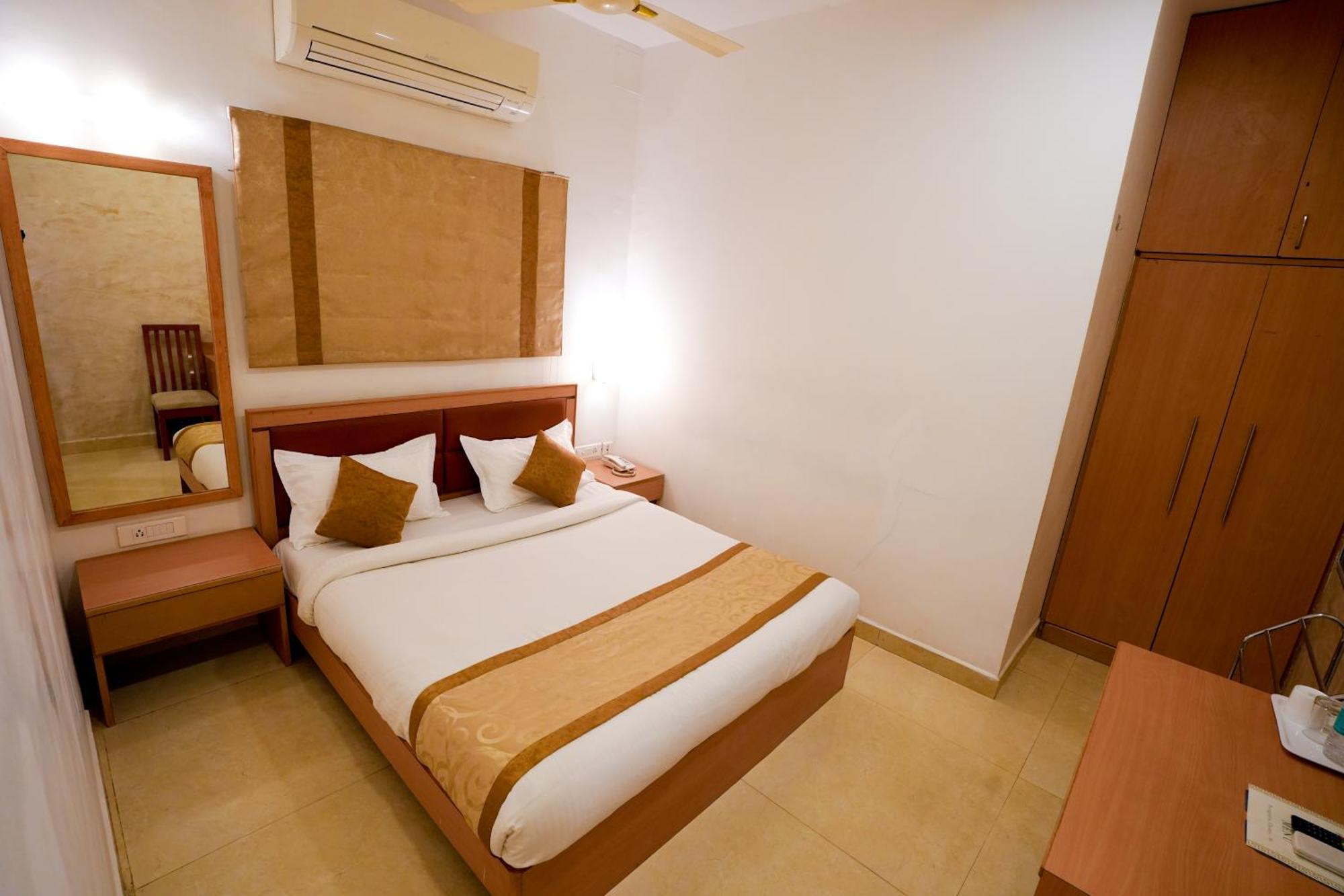 Avenue 11 Boutique Residences, Poes Garden Chennai Eksteriør bilde
