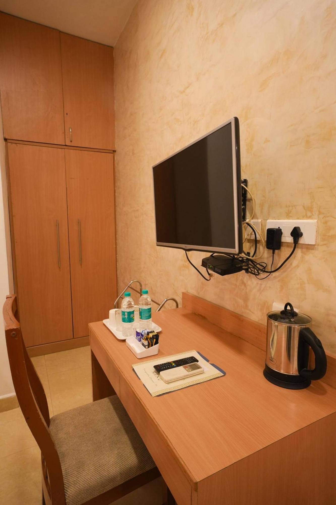 Avenue 11 Boutique Residences, Poes Garden Chennai Eksteriør bilde